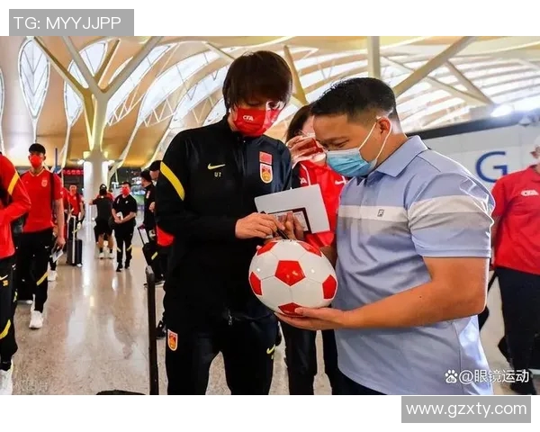 李璇揭露足球明星代言内幕引发热议球迷纷纷讨论背后真相